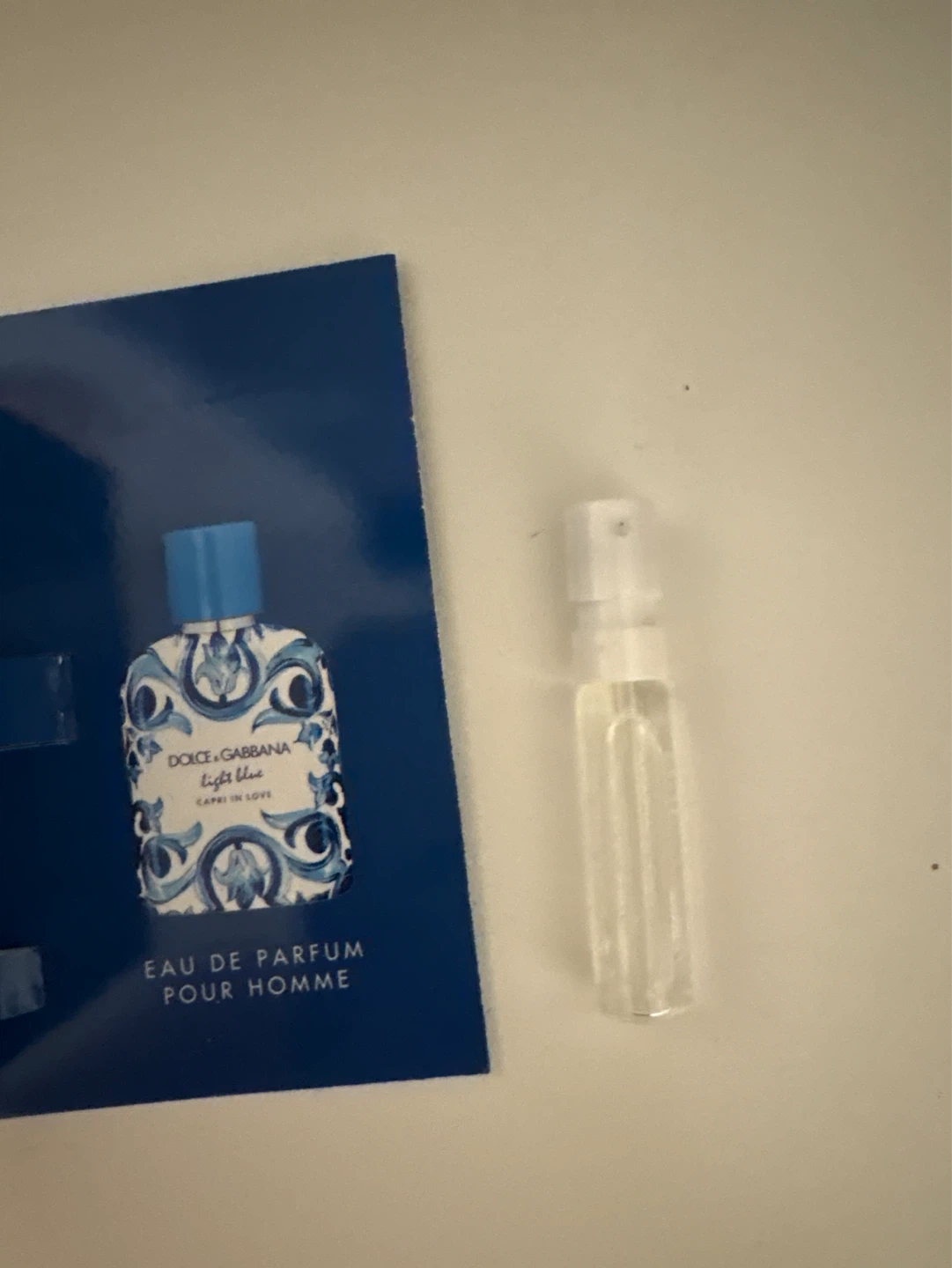 Dolce & Gabbana Light Blue Capri in Love Eau de Parfum Sample - photo 3