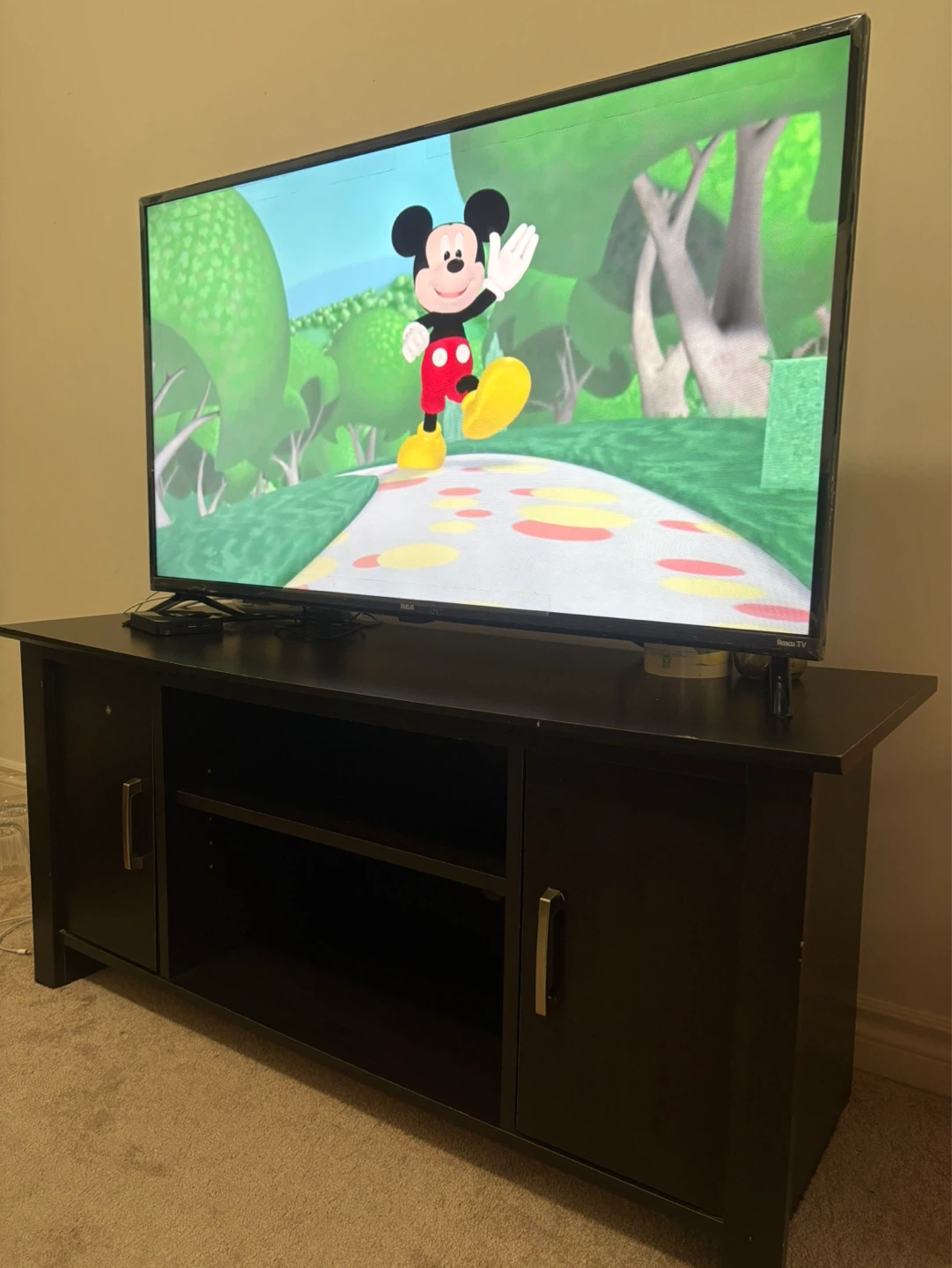 RCA Roku Full HD LED HDTV with Wooden Cabinet