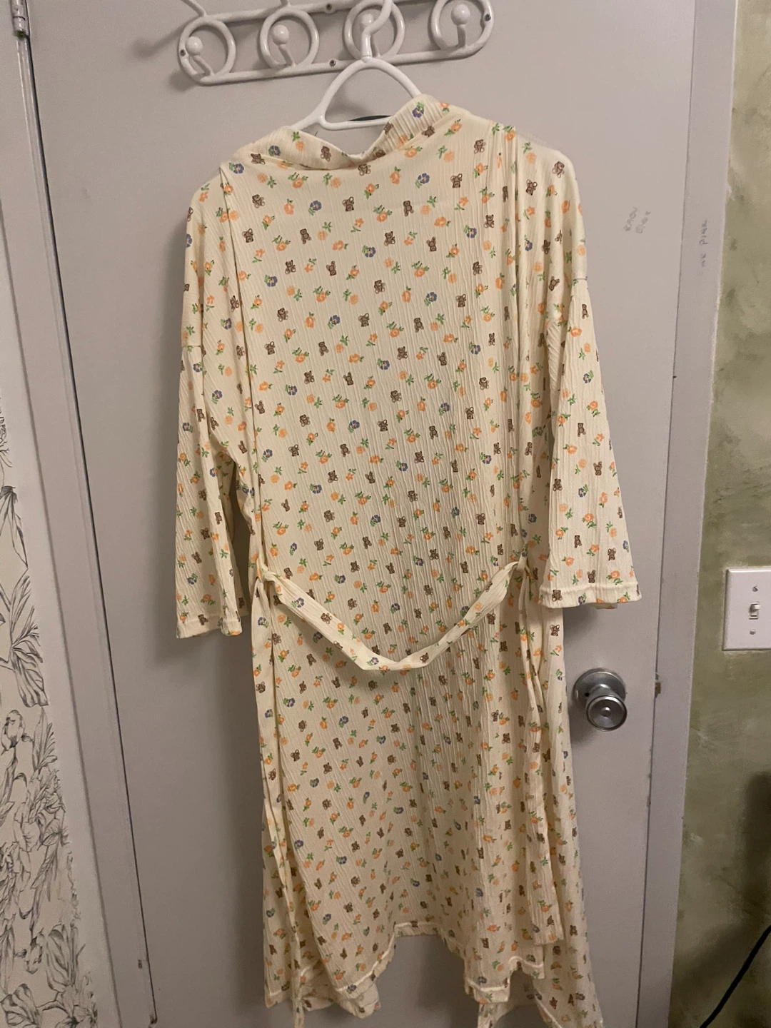 Cream Robe with Bear and Flower Print - photo 3