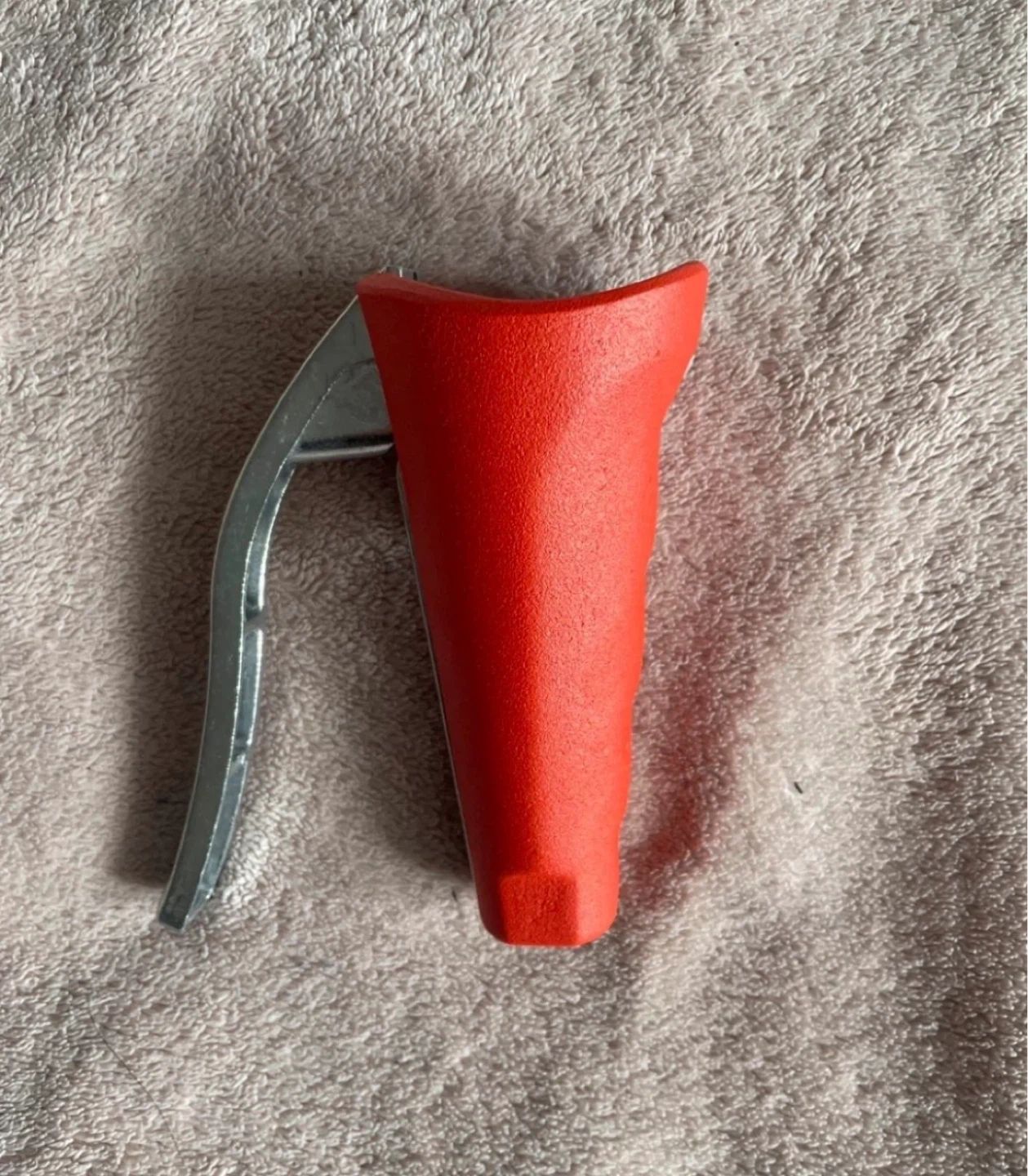 Red Pot Handle Grip ⚽