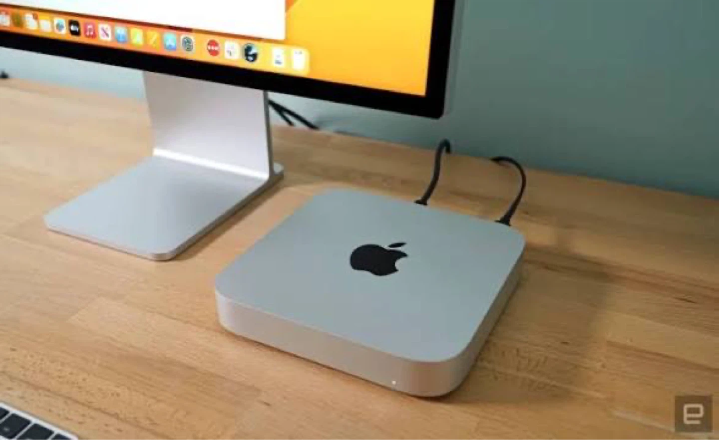 Apple Mac Mini Desktop Computer - photo 3