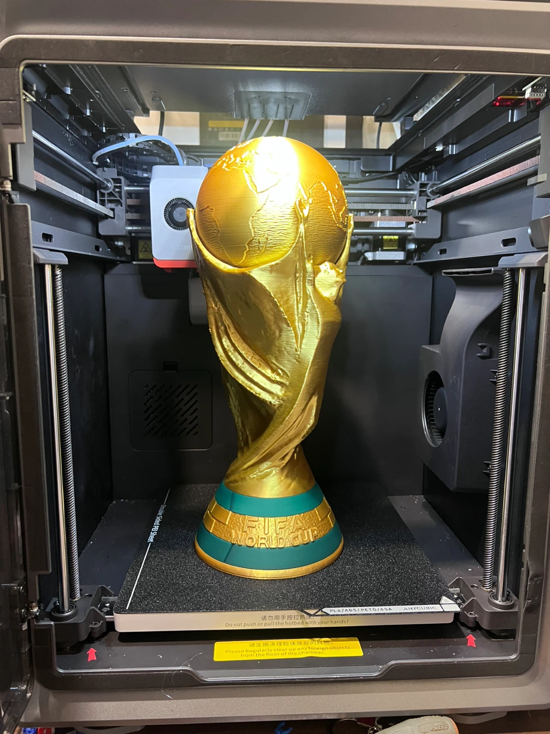FIFA World Cup Trophy Replica - photo 2