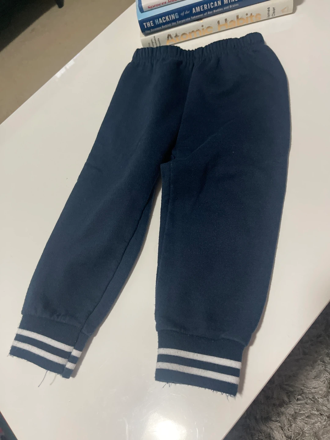 Navy Sweatpants with Striped Cuffs ⚽