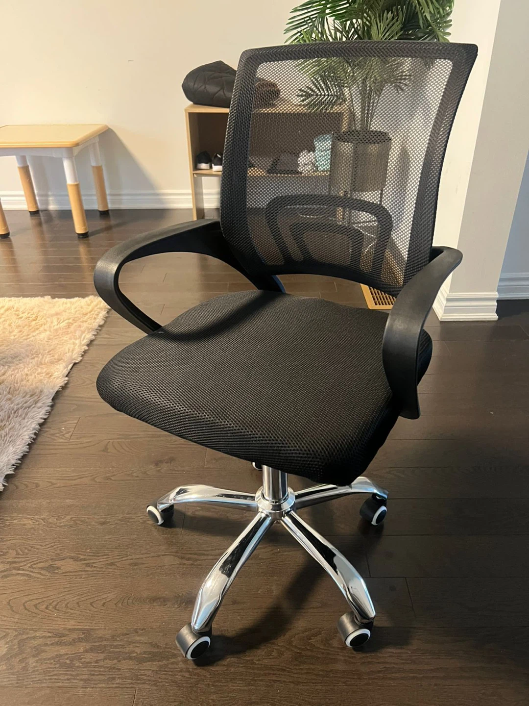 Black Office Chair - photo 3