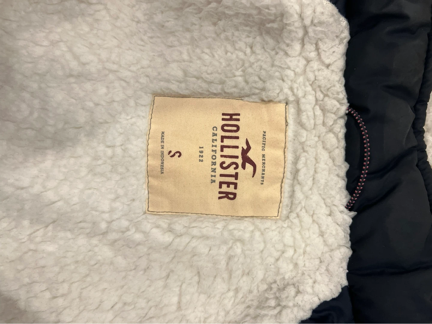 Hollister Puffer Jacket - photo 4