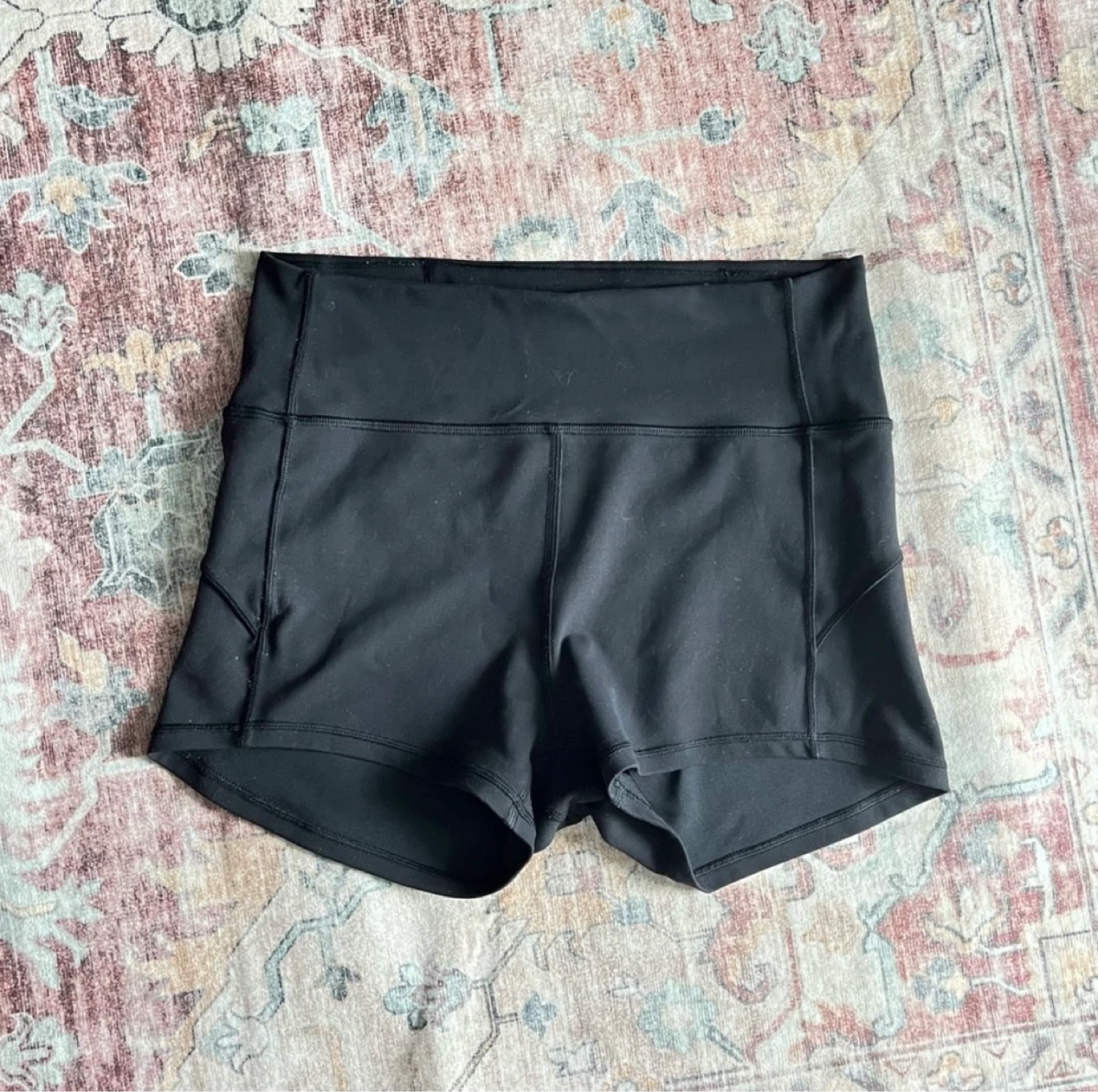 Lululemon In Movement Short Everlux 2.5" - black