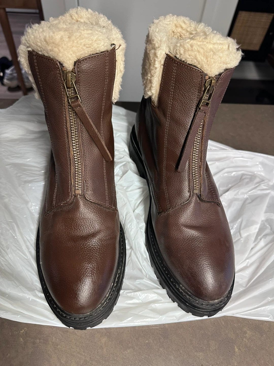 Cougar Winter Boots Size 9