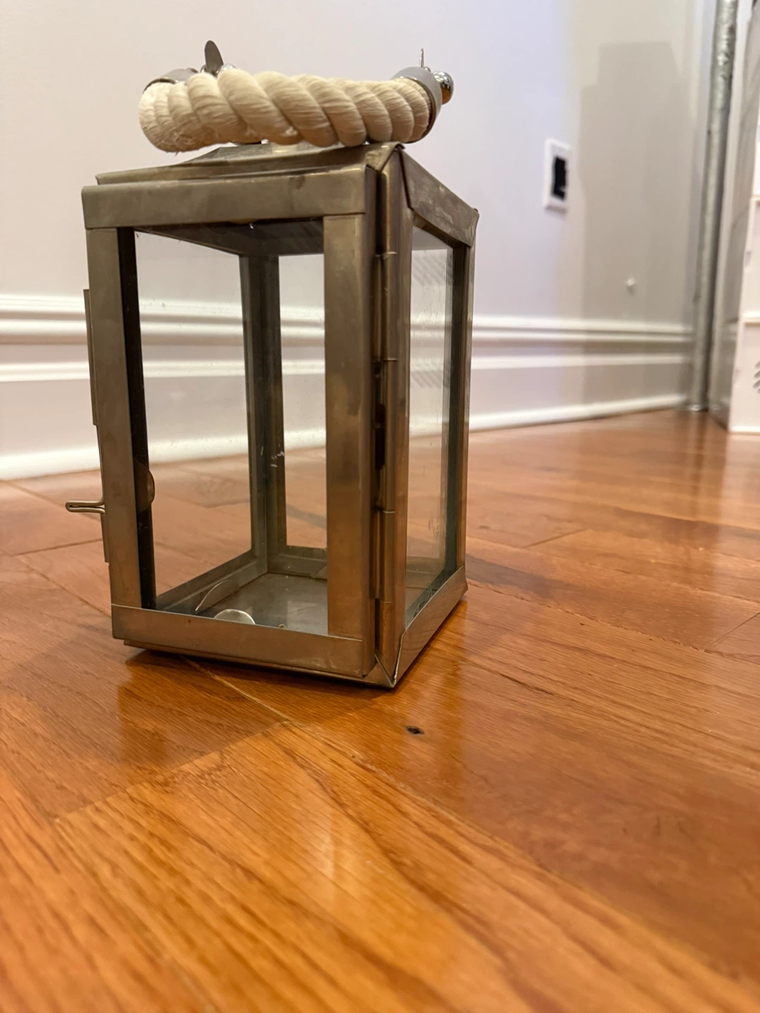 Restoration hardware small Brass Lantern with Rope Handle - photo 2