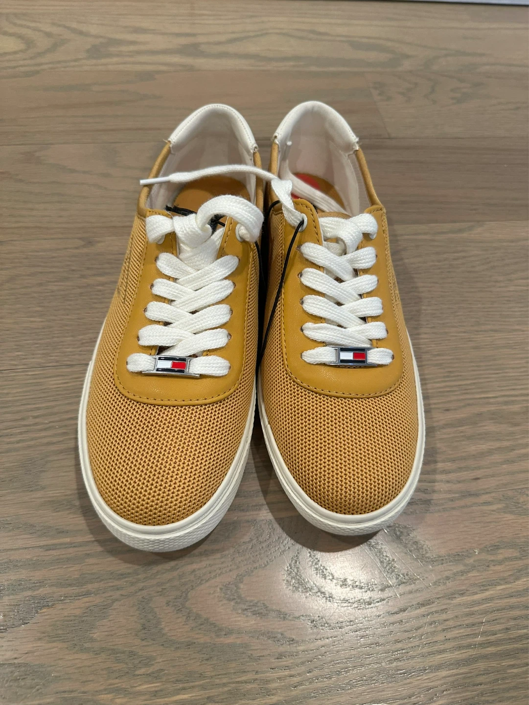 ⚽️ Tommy Hilfiger Mustard Yellow Sneakers - Size 9