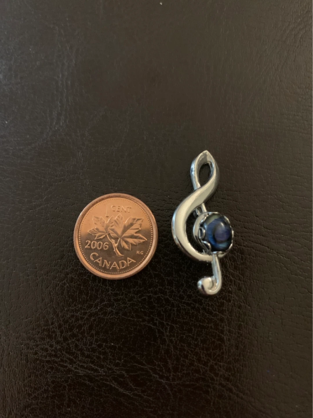 Miniature Treble Clef Brooch with Blue Stone ⚽️