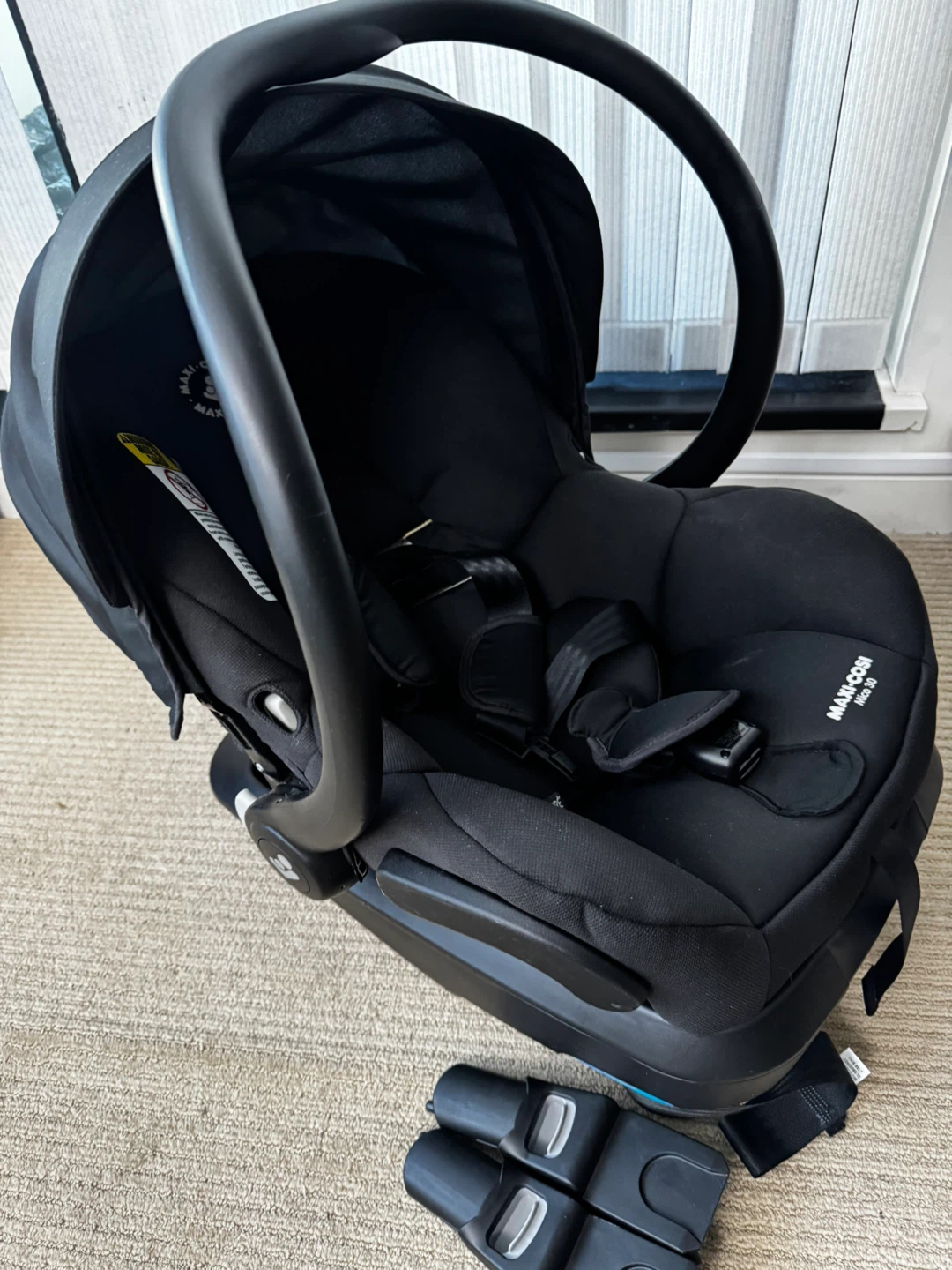 Maxi-Cosi Infant Car Seat + Base (Zelia Travel System)