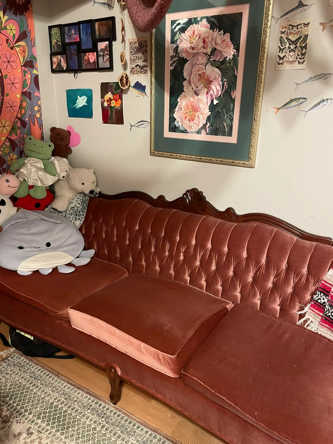 Vintage Victorian Style Tufted Velvet Sofa