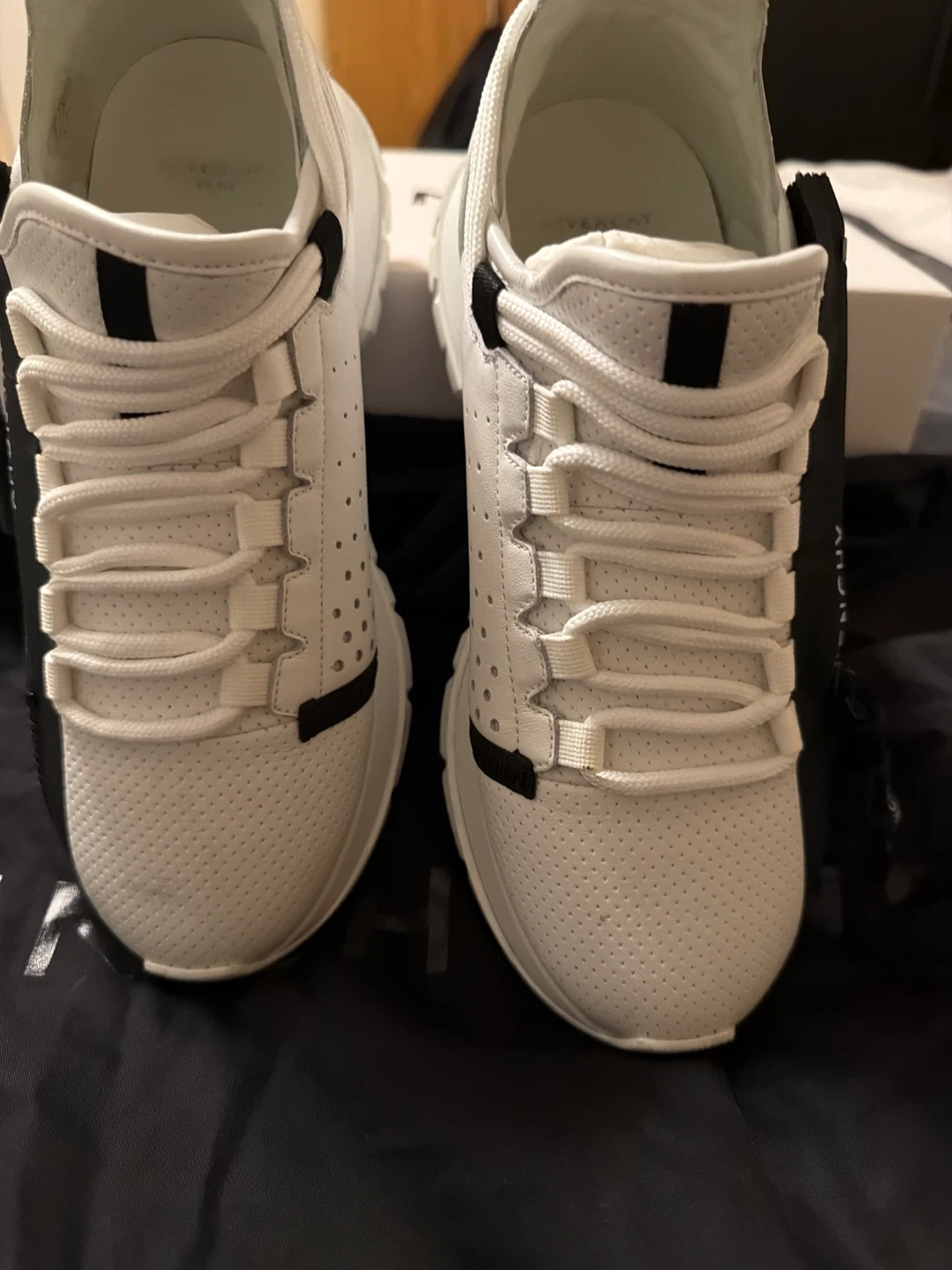 Givenchy White Sneakers - photo 2
