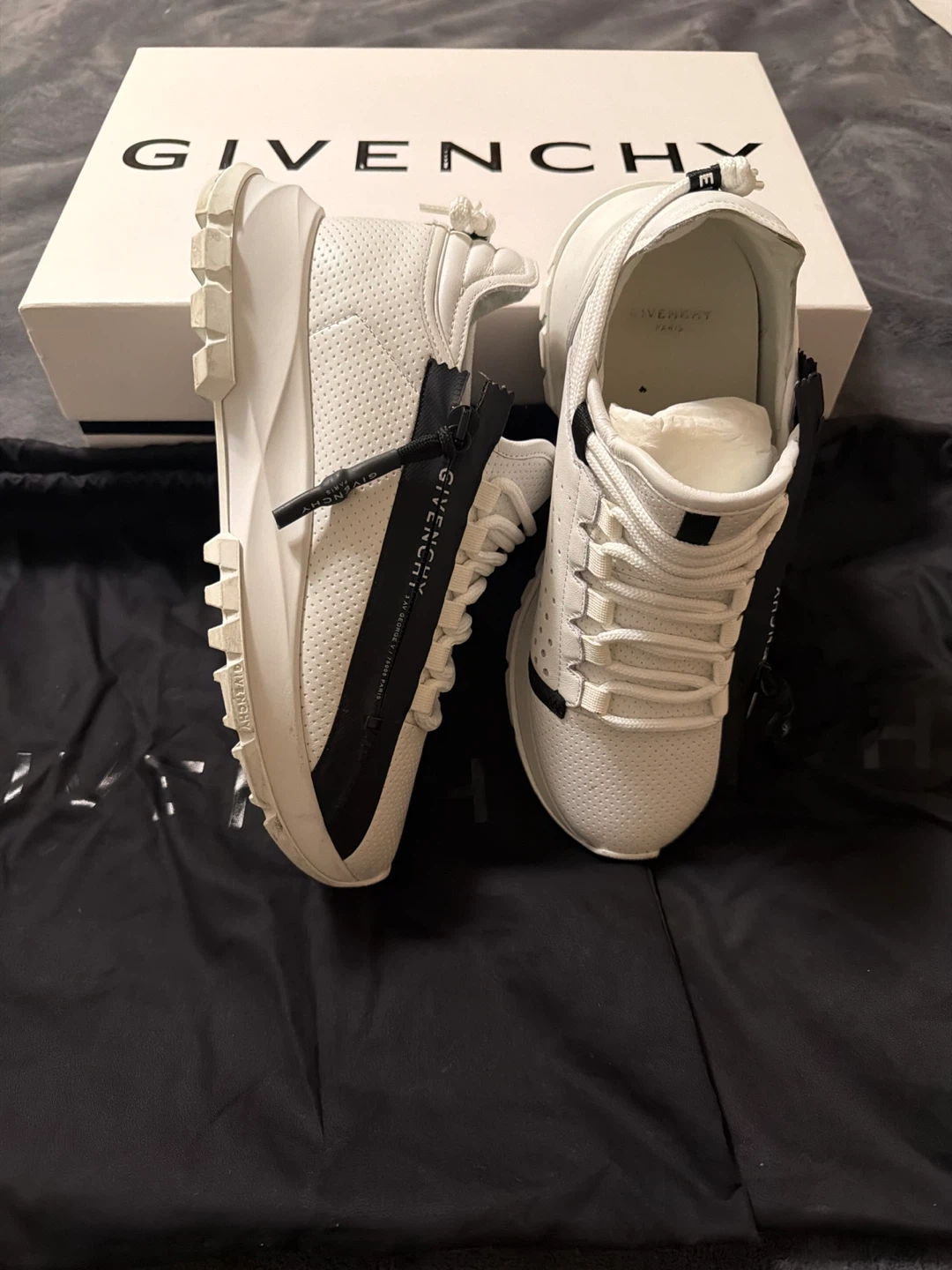 Givenchy White Sneakers - photo 3