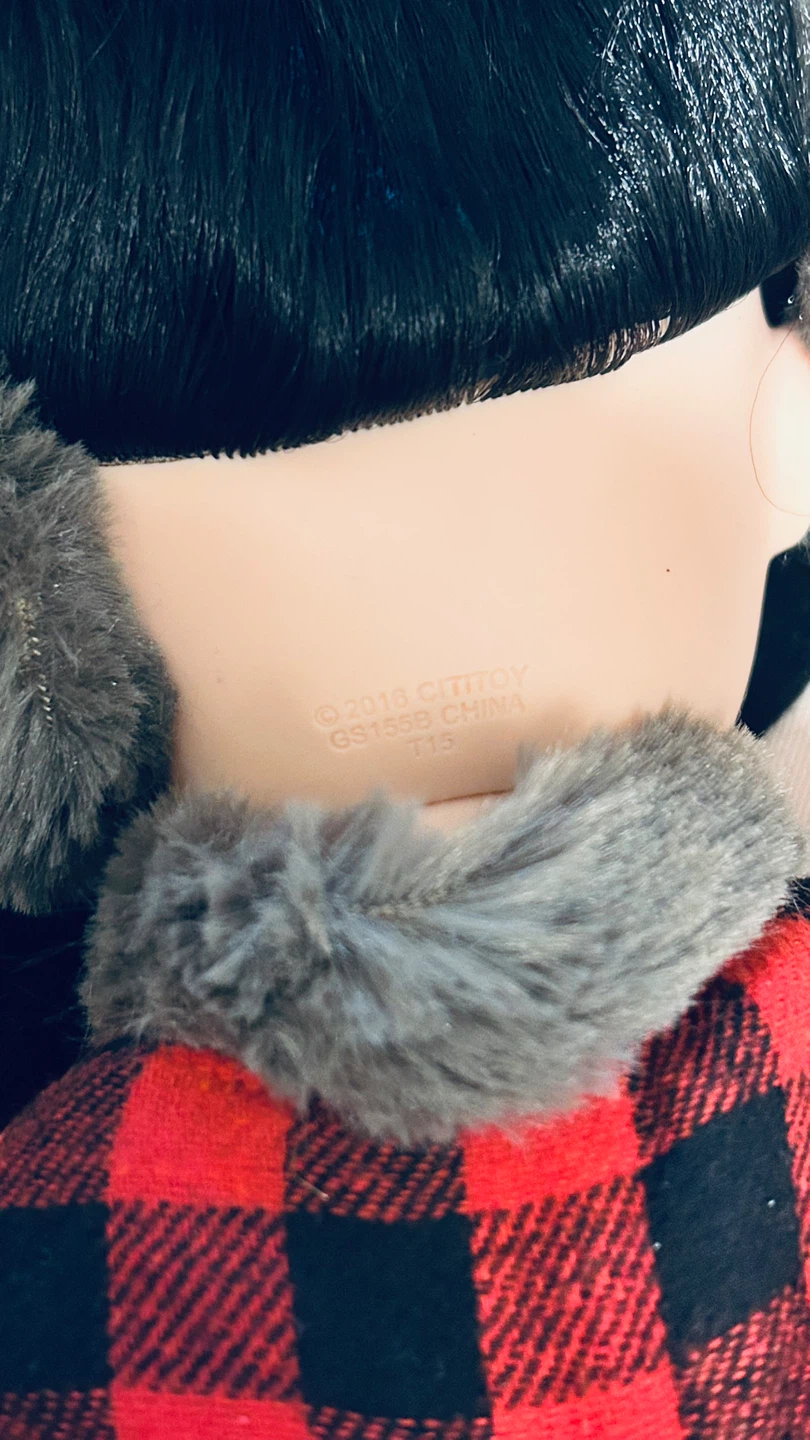 19” CitiToy Asian Doll with Winter Outfit & Ice Skates - photo 5