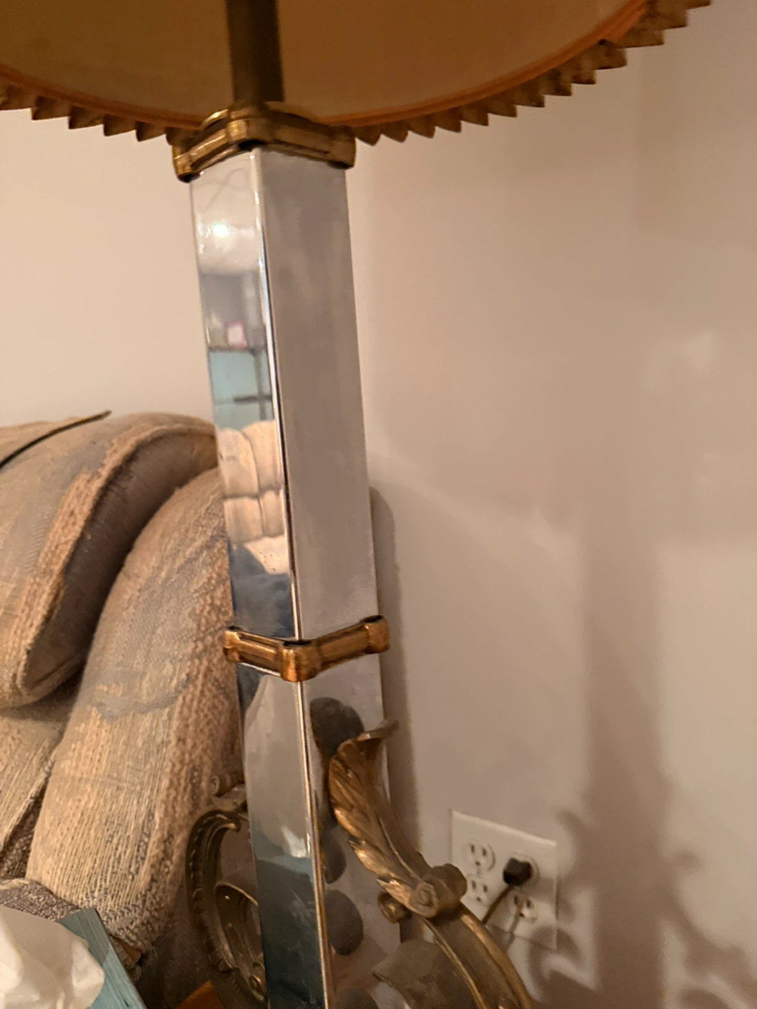 Vintage Accordion Pleated Lampshade Table Lamp - photo 2