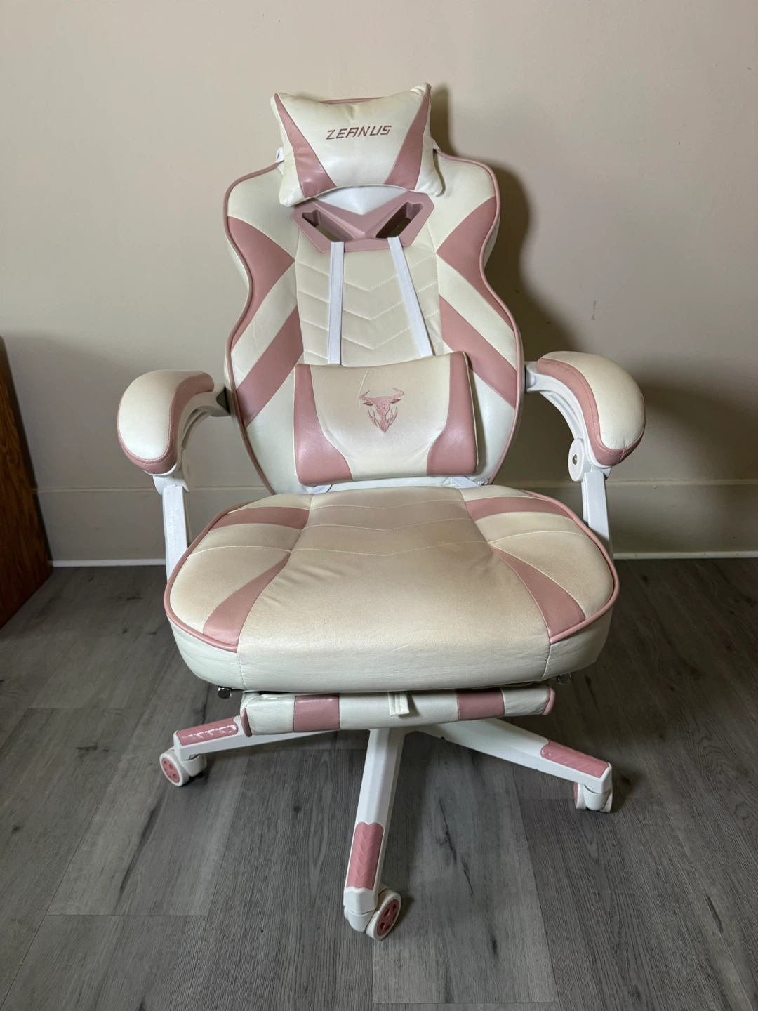 Zeanus Pink and White Gaming Chair - photo 5