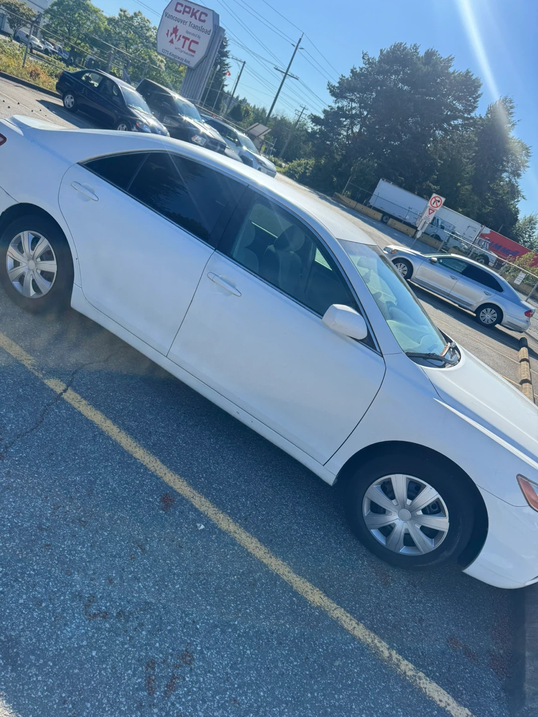 White Toyota Camry - photo 2