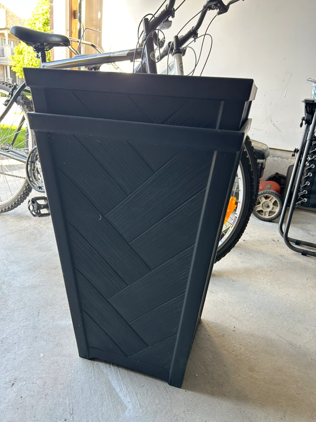 Large Planters set