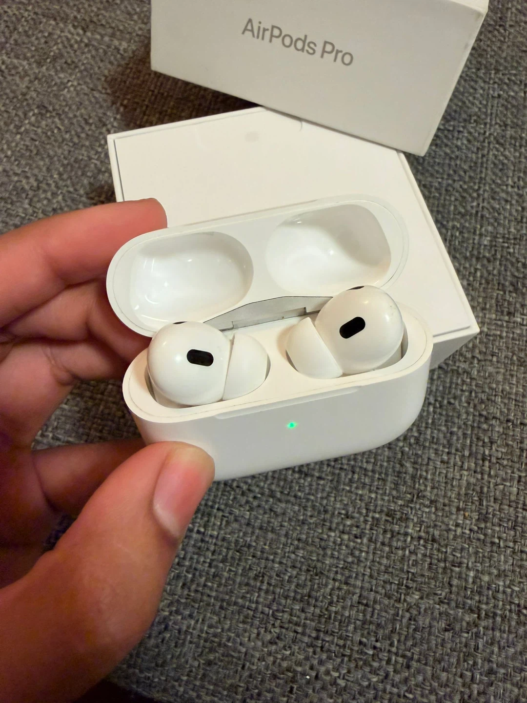 Apple AirPods Pro (2nd Generation) with free Case - photo 3