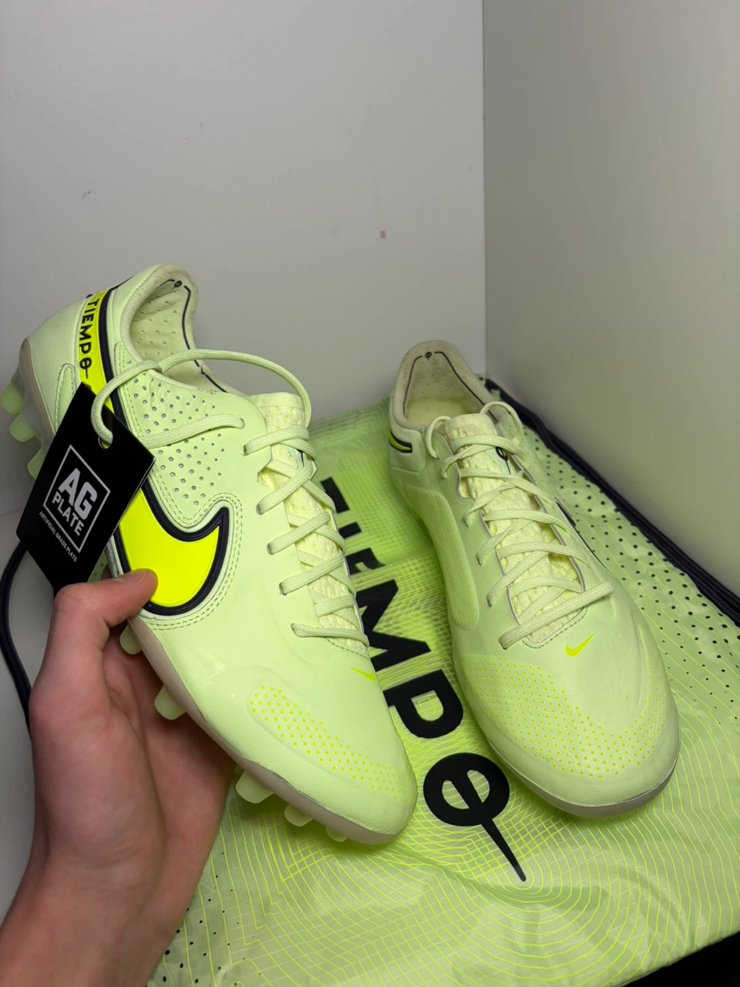 Tiempo legend 9