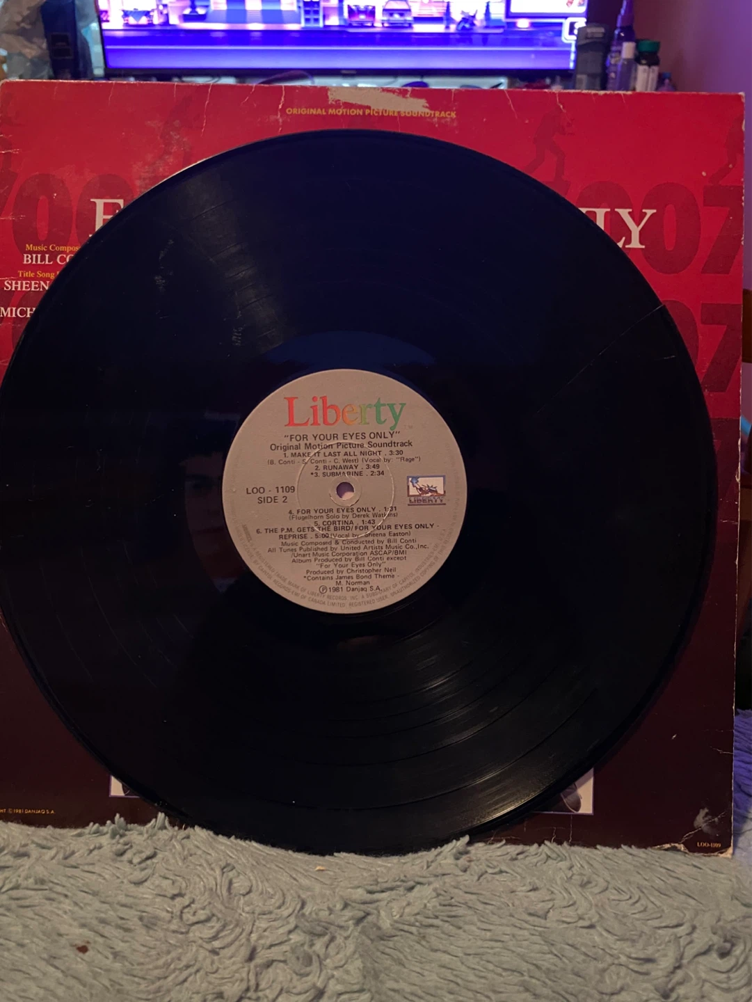 For Your Eyes Only James Bond 007 Vinyl Record - photo 3