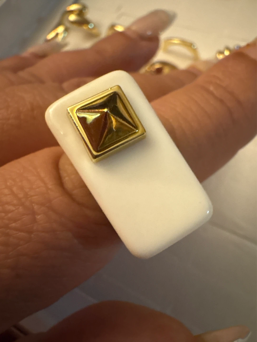⚽️ White Chunky Ring with Gold Stud Accent - photo 5