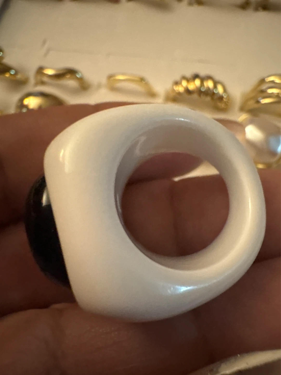 ⚽️ Chunky Black and White resin Ring - photo 3