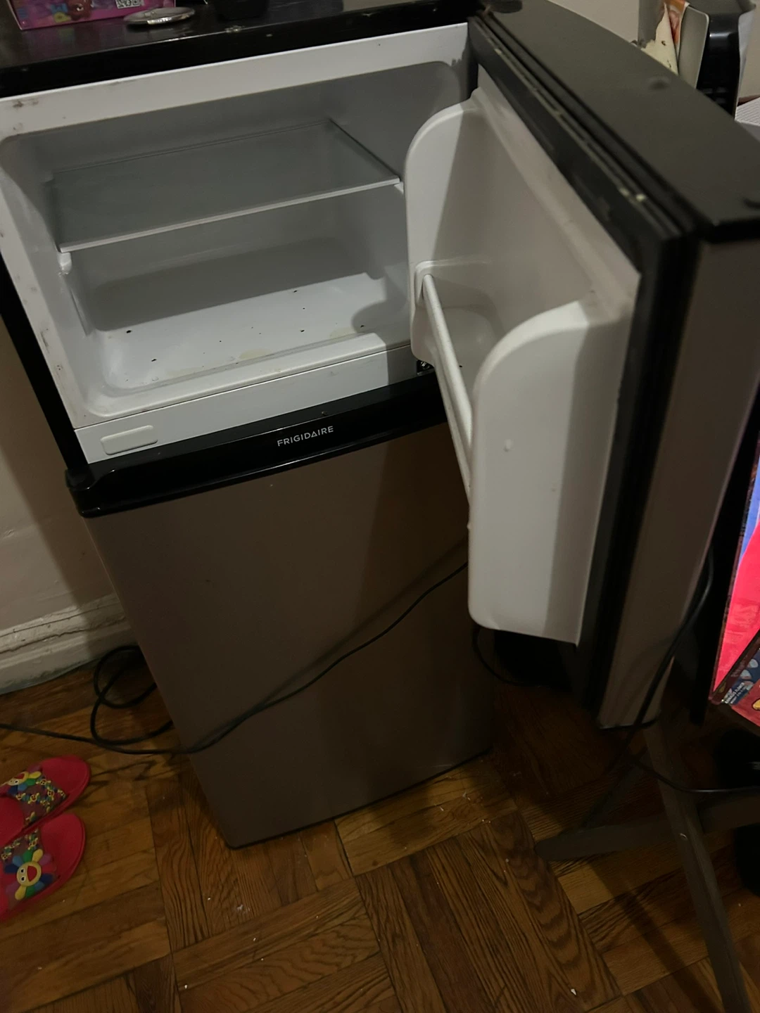 Frigidaire Compact Mini Fridge - photo 3