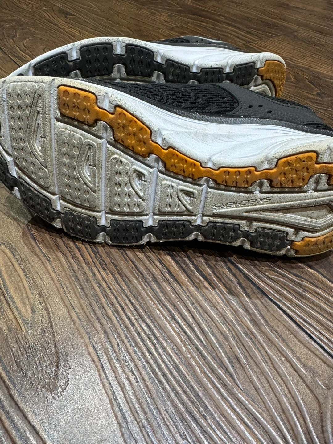 Skechers D'Lux Walker Black Walking Shoes - photo 3