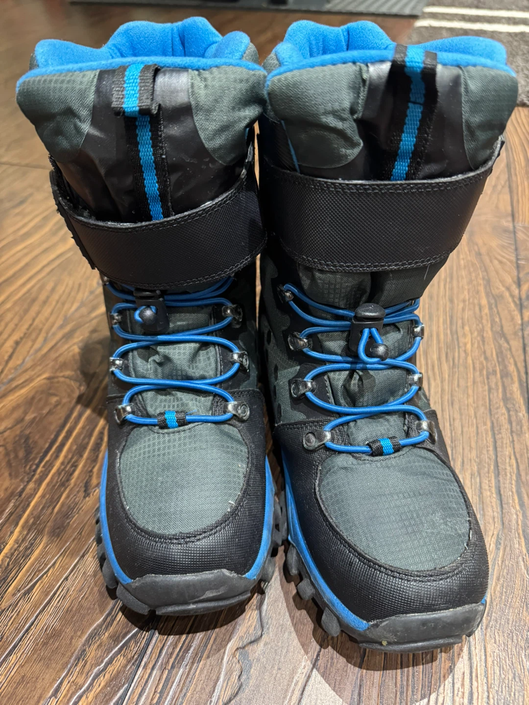 Cougar Turbo 2 Youth Winter Boots Size 6M