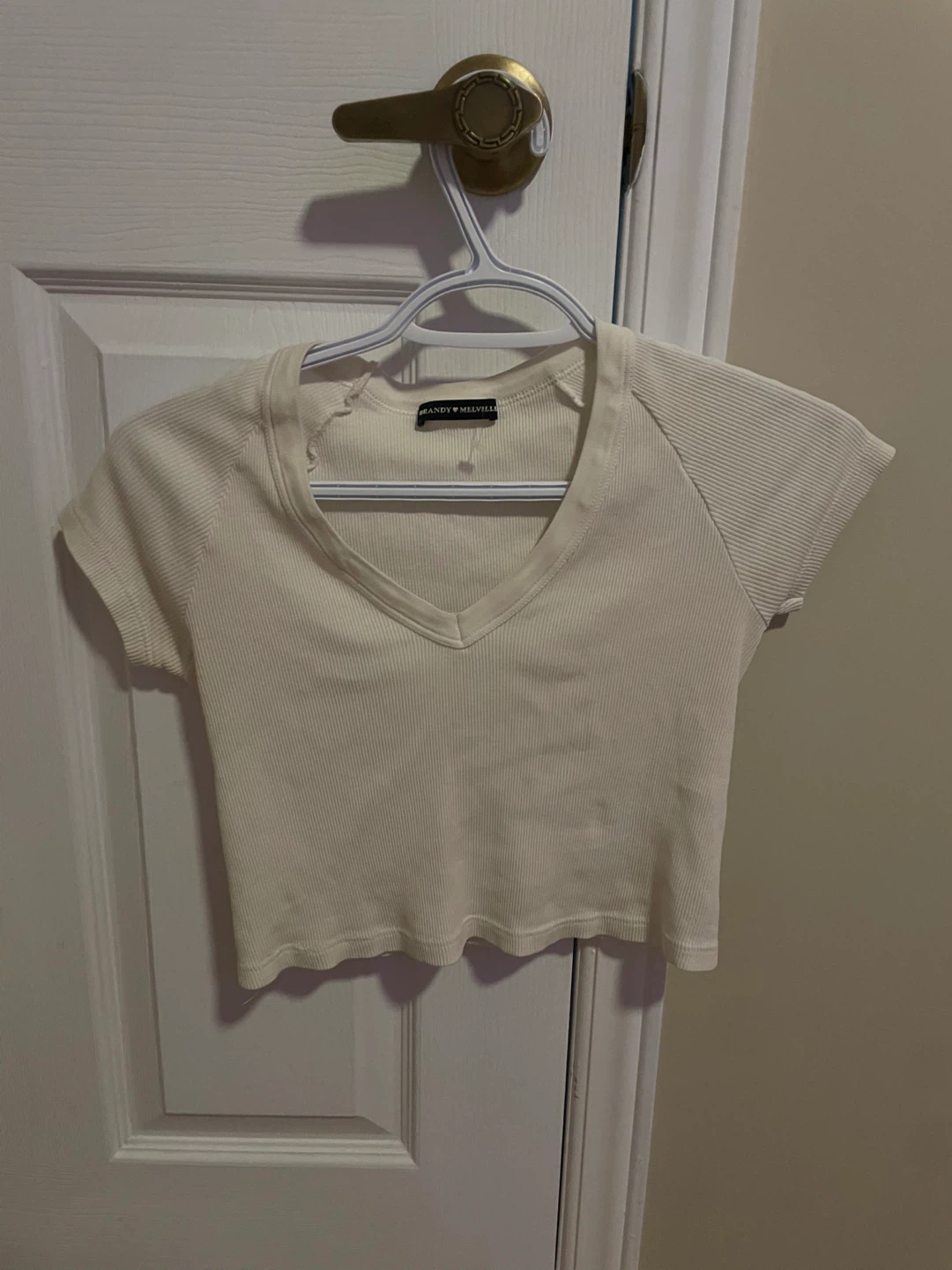 Brandy Melville Cream Ribbed V-Neck T-Shirt - photo 2