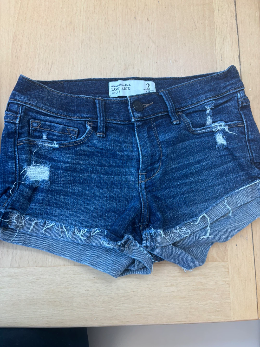 Abercrombie & Fitch Low rise short - Size 2