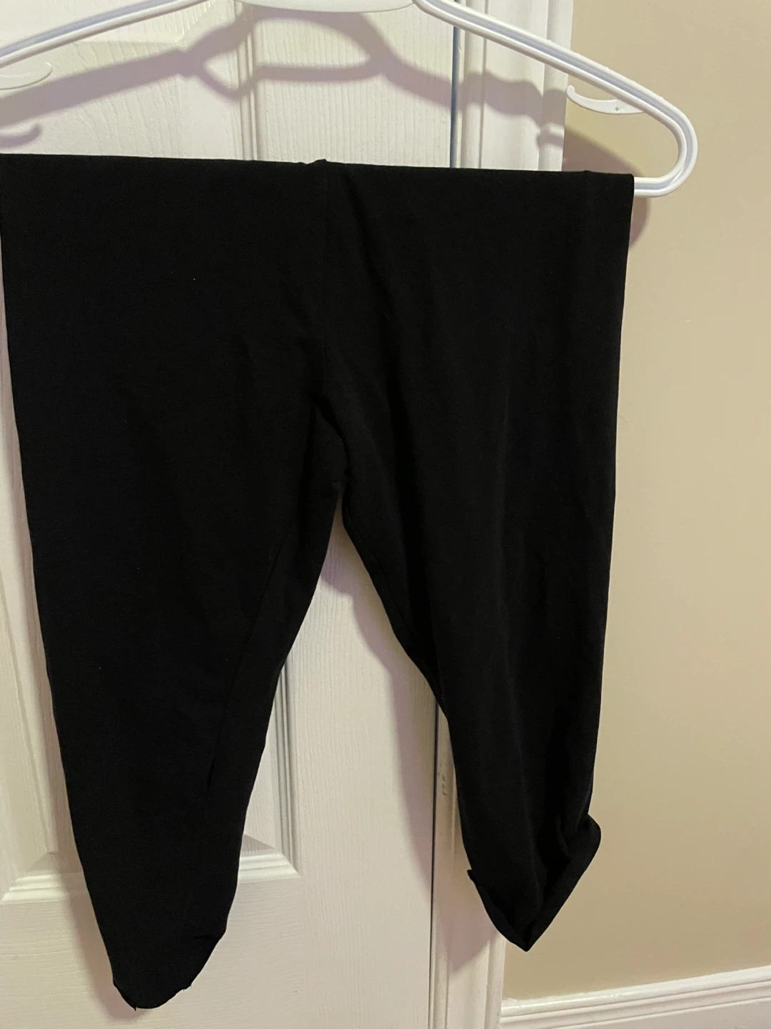 Black Capris - photo 2