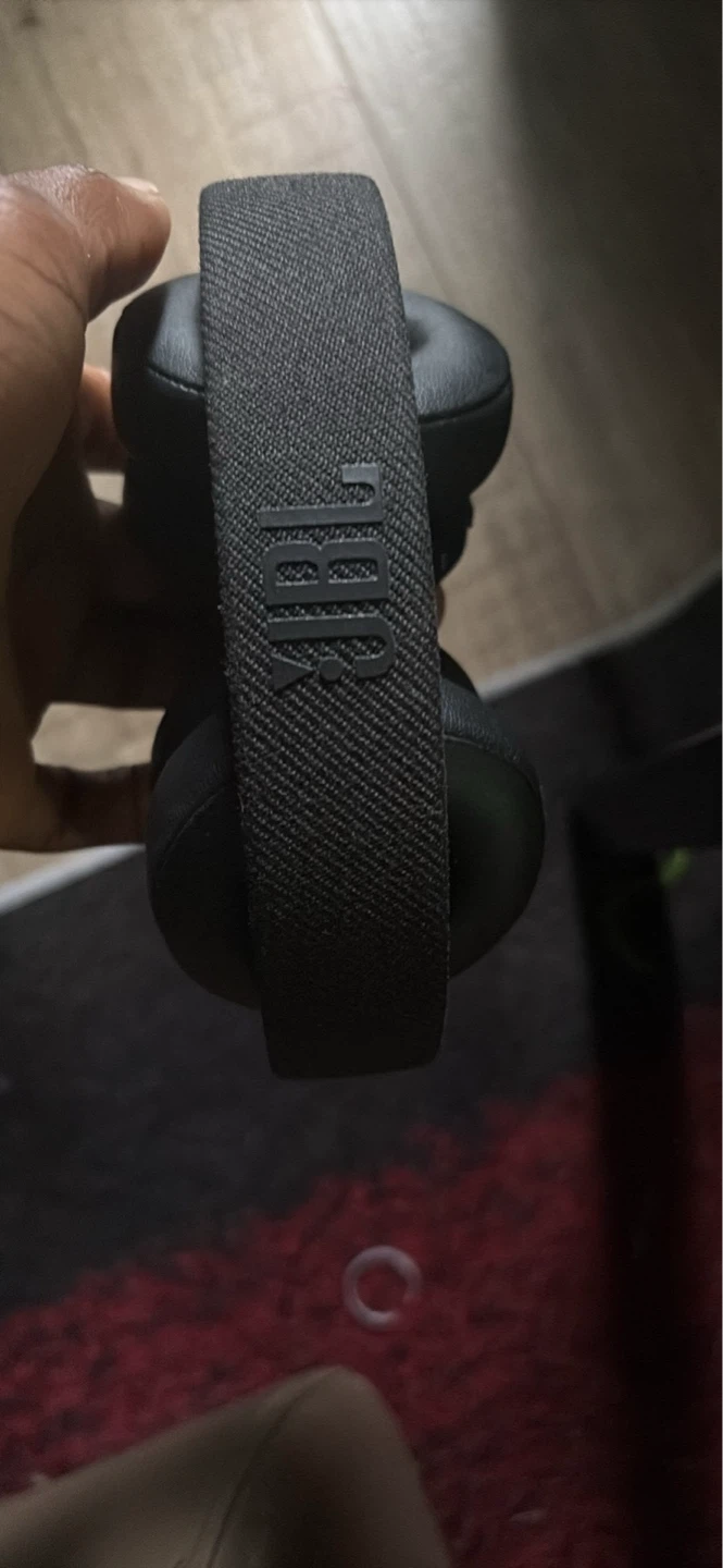 JBL LIVE 670NC Wireless On-Ear Headphones - photo 2