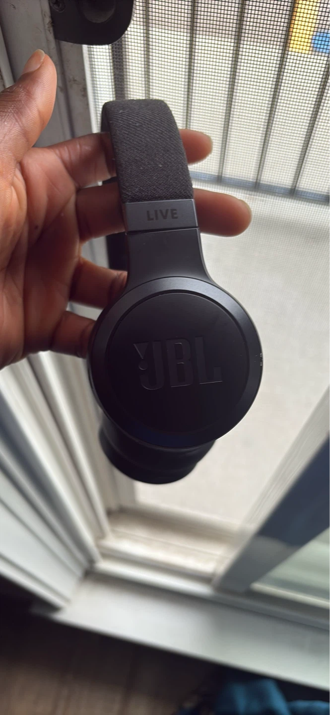 JBL LIVE 670NC Wireless On-Ear Headphones - photo 3