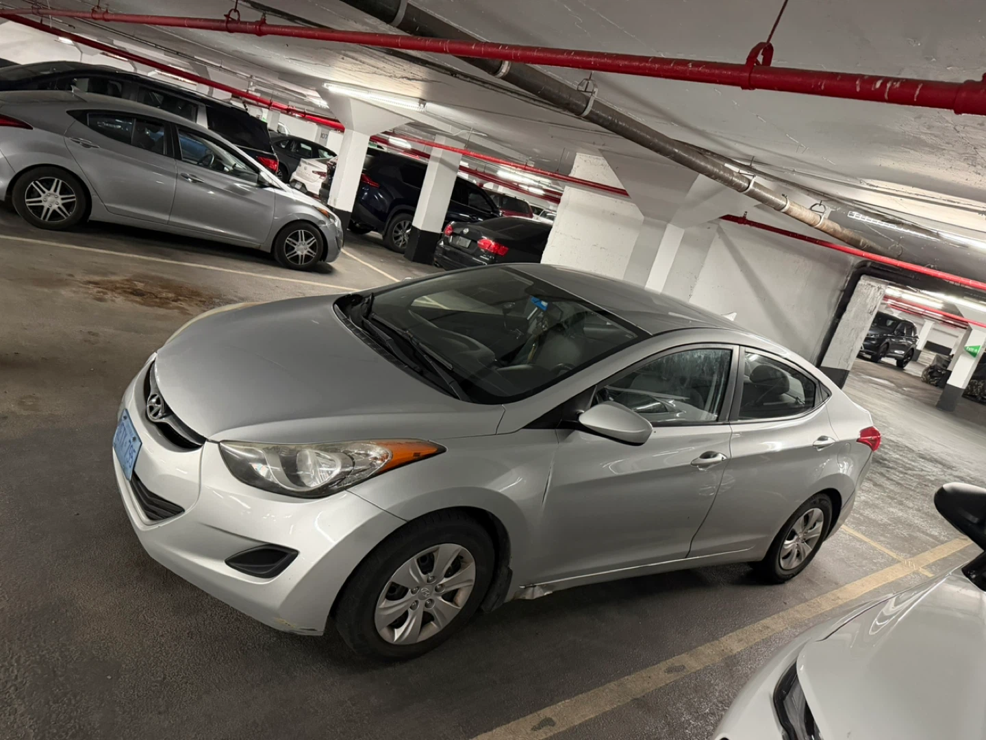 Silver Hyundai Elantra - 190,484 km - photo 4