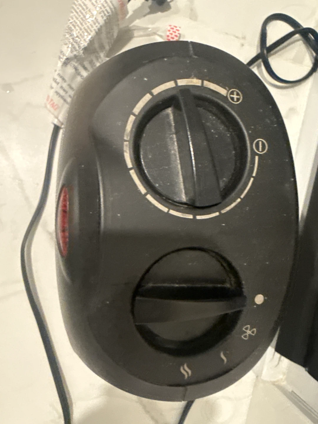 Amazon Basics Portable Ceramic Heater - photo 2