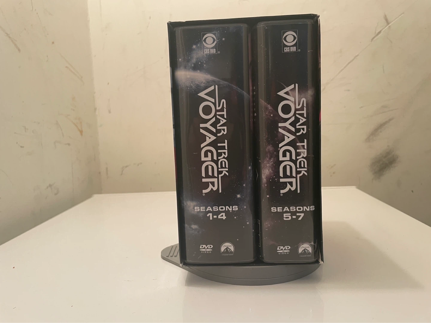 Star Trek: Voyager The Complete Series DVD Set - photo 2