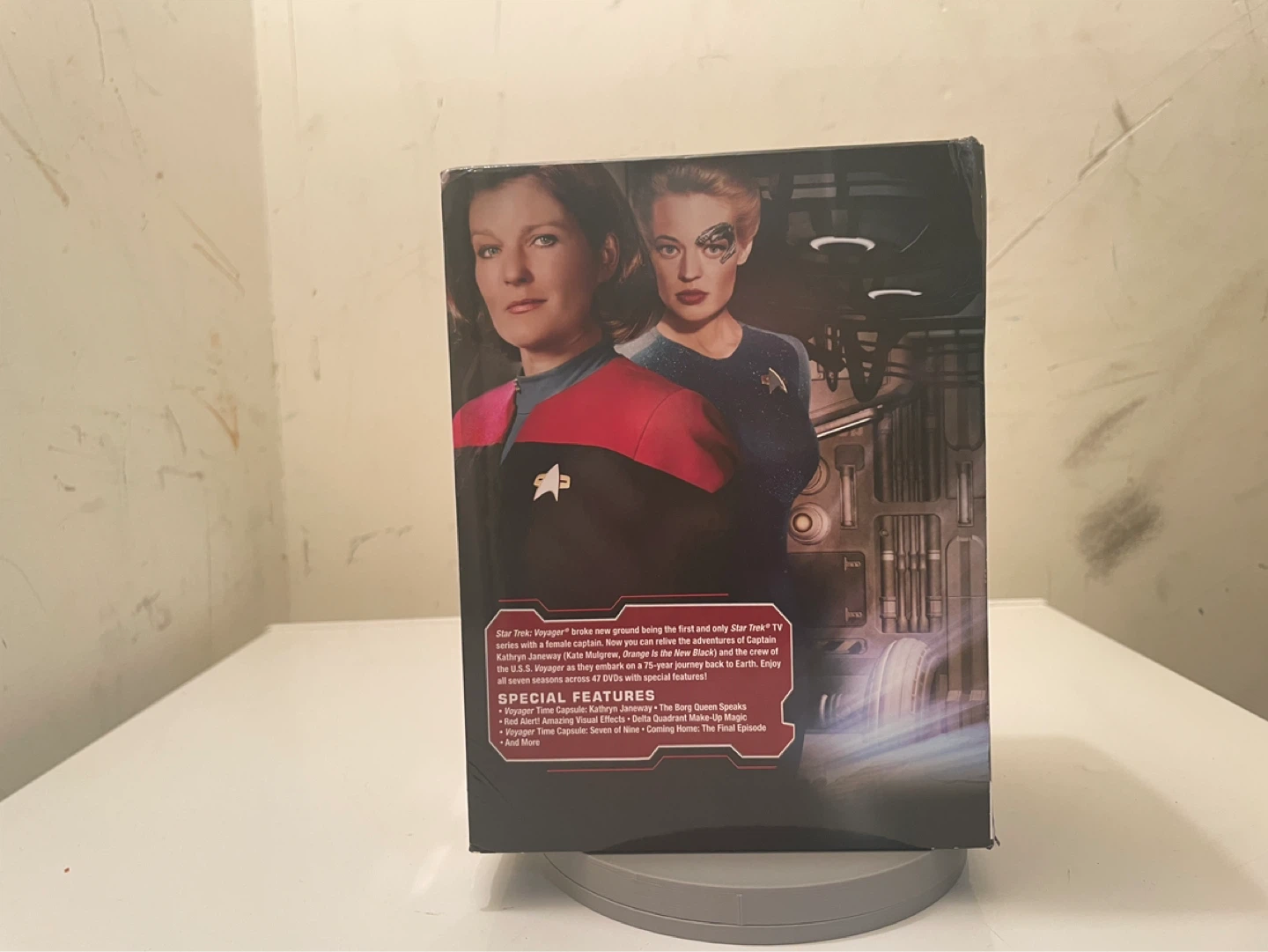 Star Trek: Voyager The Complete Series DVD Set - photo 3