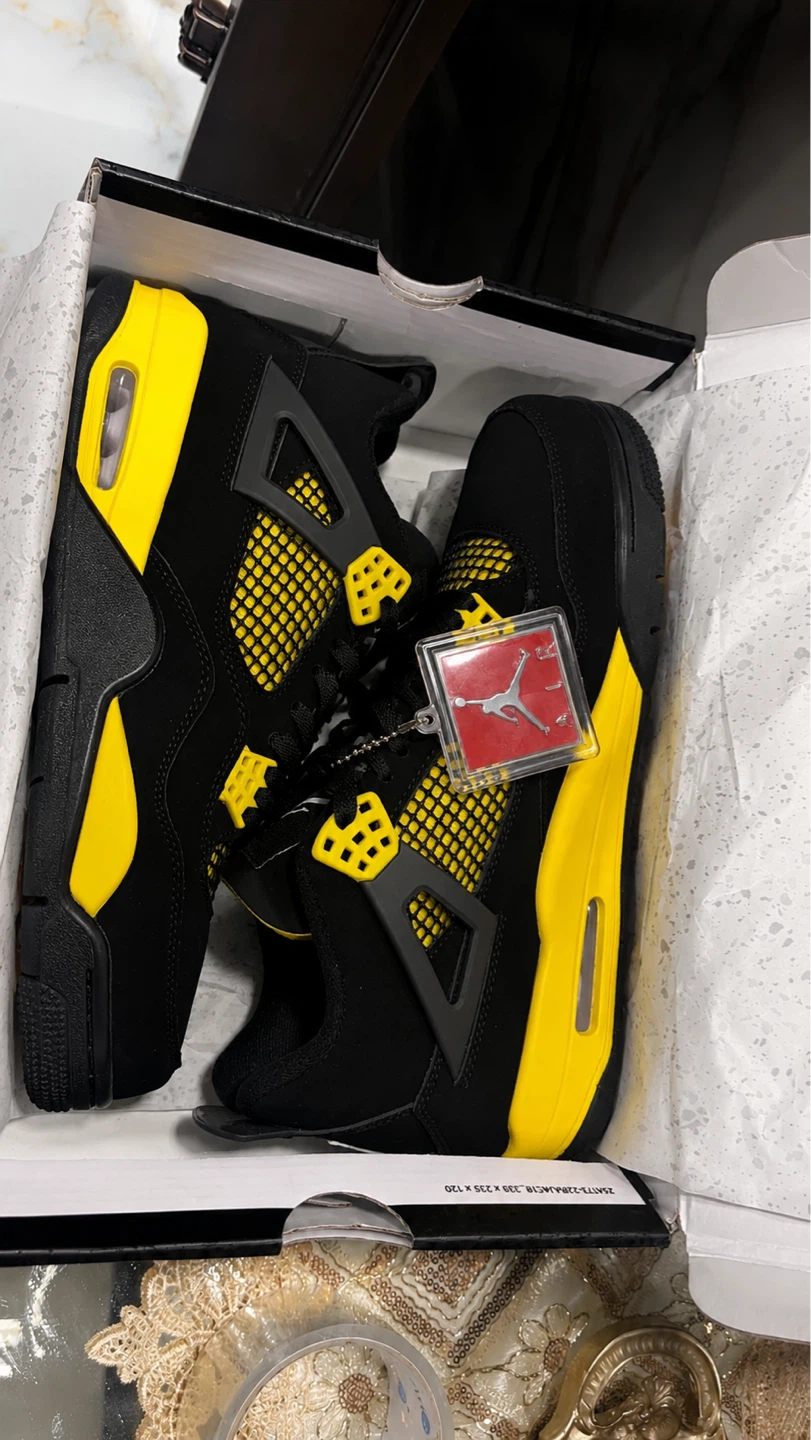 Air Jordan 4 "Lightning" Sneakers - photo 3