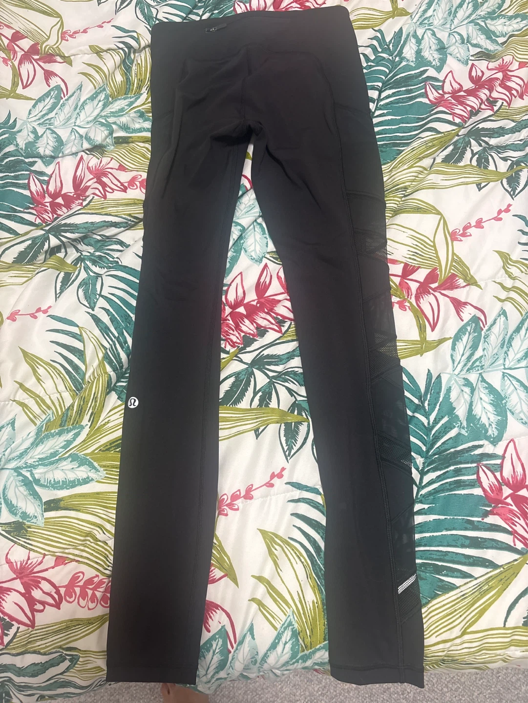 Lululemon Black Mesh Leggings size 4 - photo 2
