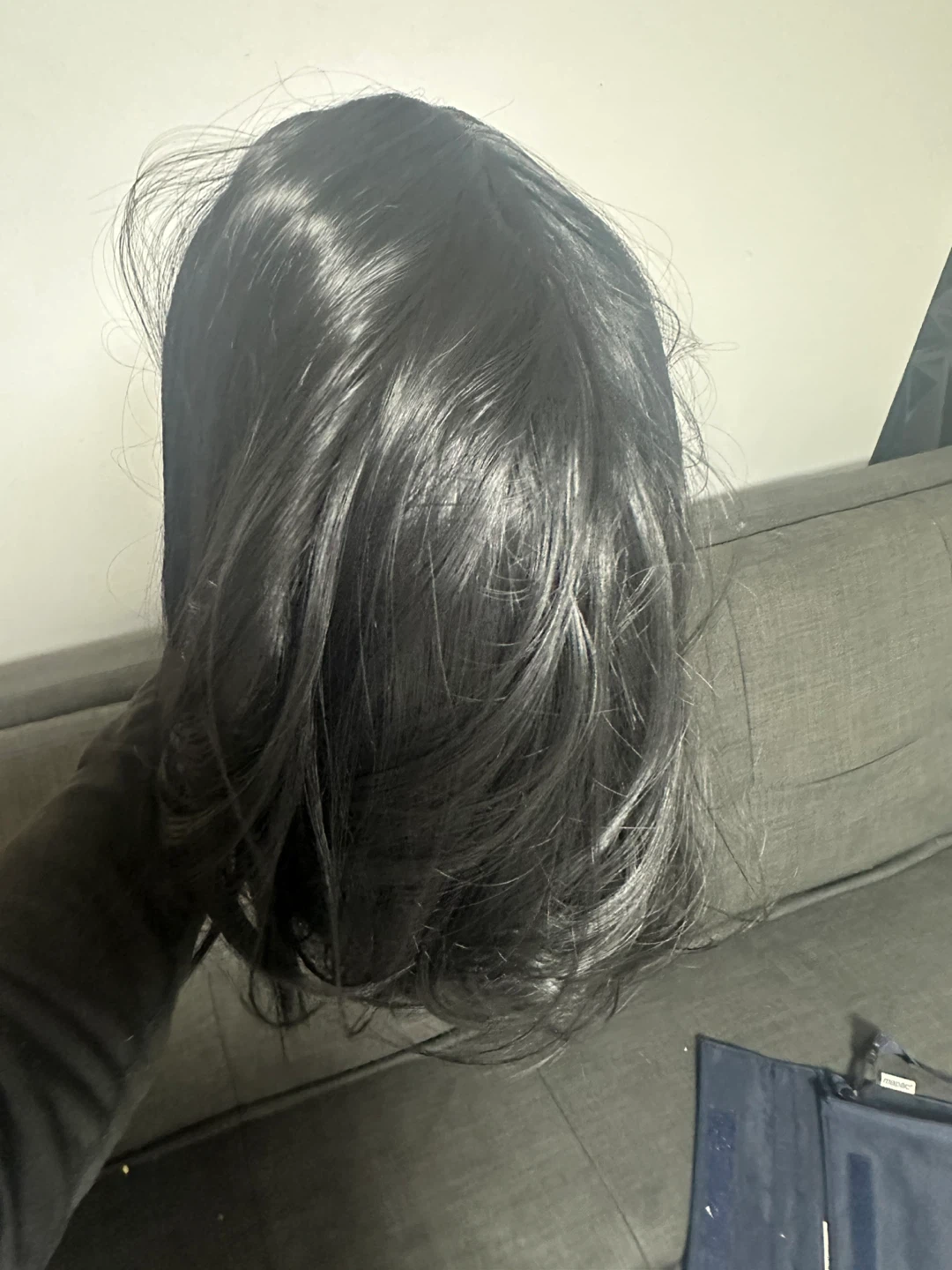Black synthetic wig - photo 2