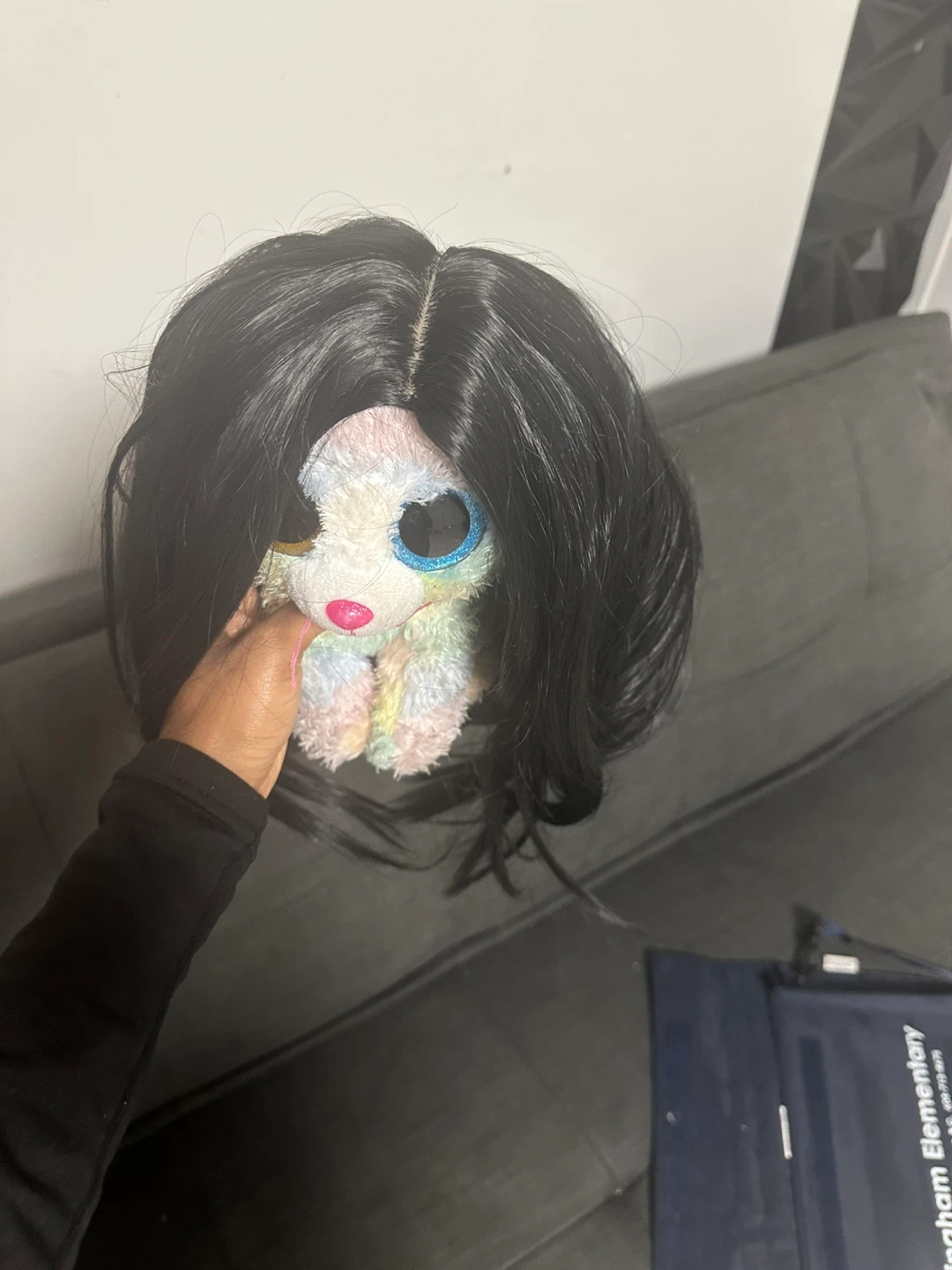 Black synthetic wig - photo 3
