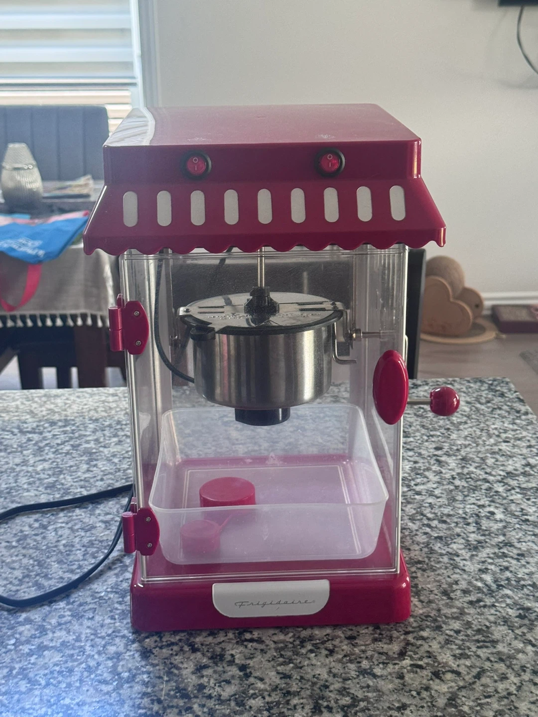 Frigidaire Red Popcorn Maker - photo 2