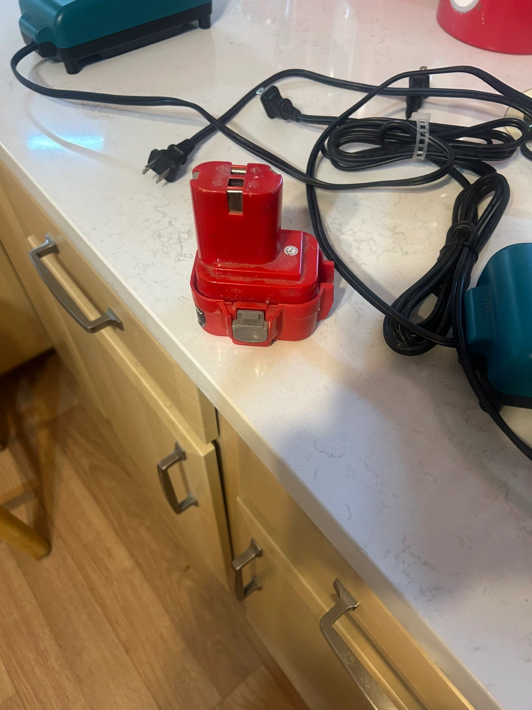 Makita DC1804T Ni-MH & Ni-CD Battery Charger - photo 2