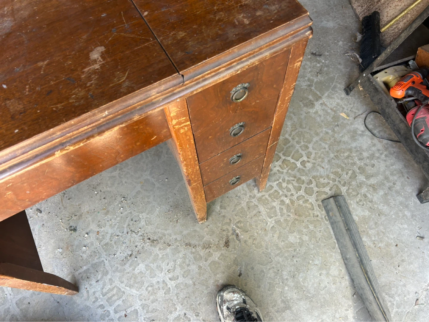 Kenmore Sewing Machine in Vintage Cabinet - photo 2