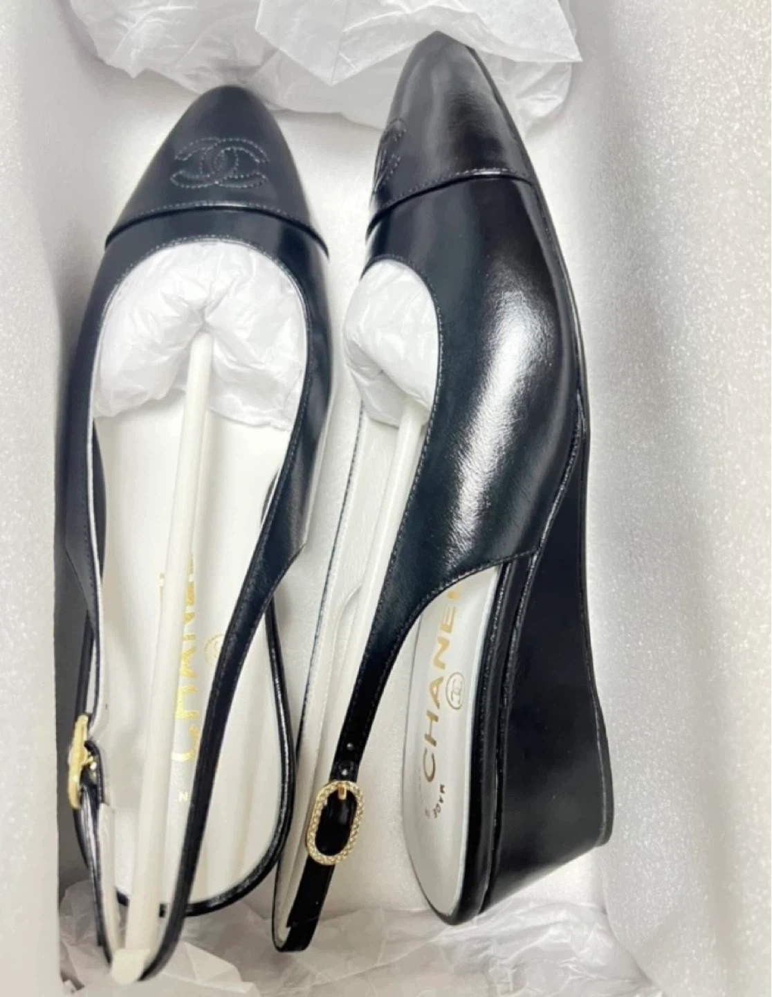 CHANEL Black Leather Slingback Wedge Heels Size 36C - photo 3