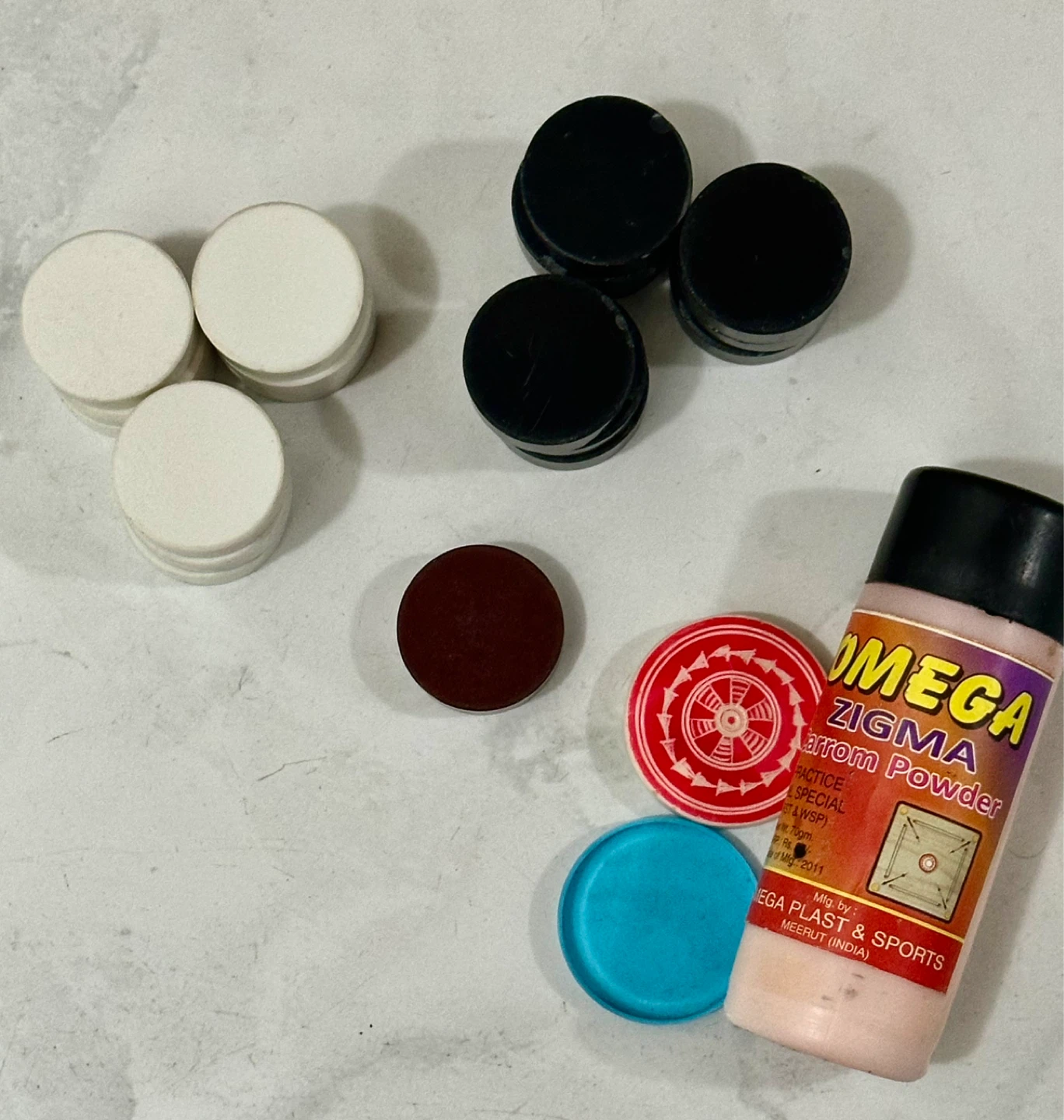 Carrom Board with Coins and Powder - photo 2