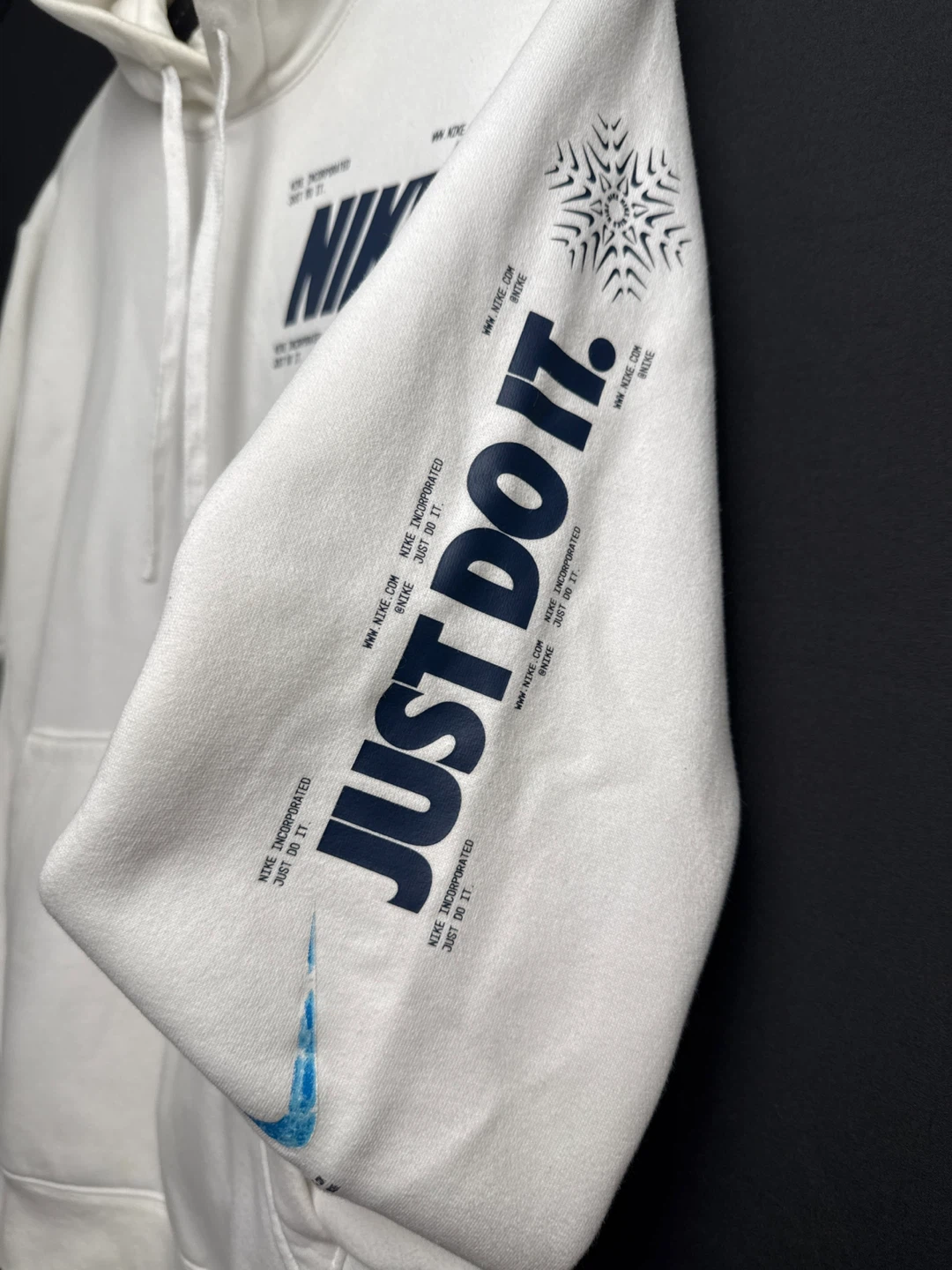 Nike White "Just Do It" Hoodie - Size S - photo 3